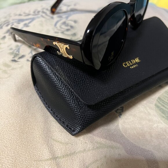 Celine Tortoise Shell Sunglasses - Picture 8 of 8